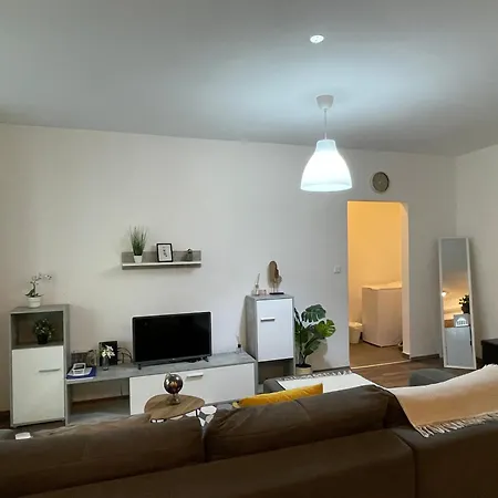 Apartman Cosy Flat In The Centre Of